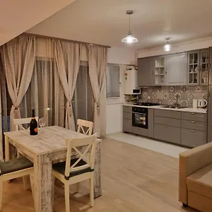 Park 5, 2 Bedroom Bucharest